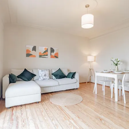 H11 Maison Belvedere - Vista Apartment